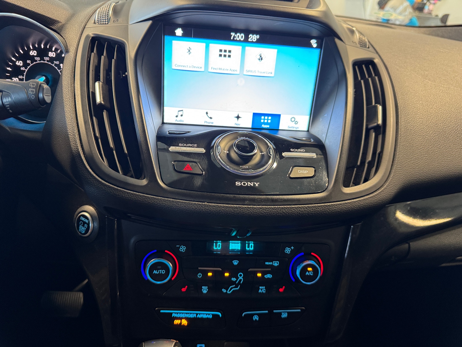 Thumbnail: 2017 Ford Escape - 3