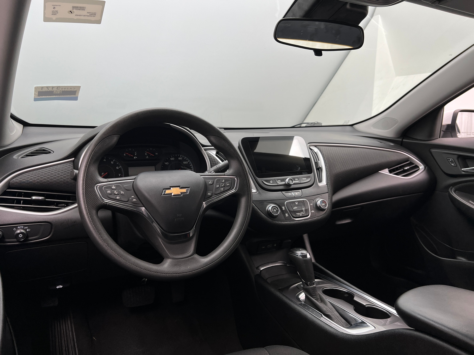 Thumbnail: 2020 Chevrolet Malibu - 3
