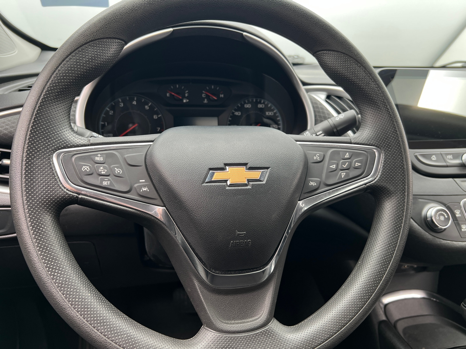 Thumbnail: 2020 Chevrolet Malibu - 5