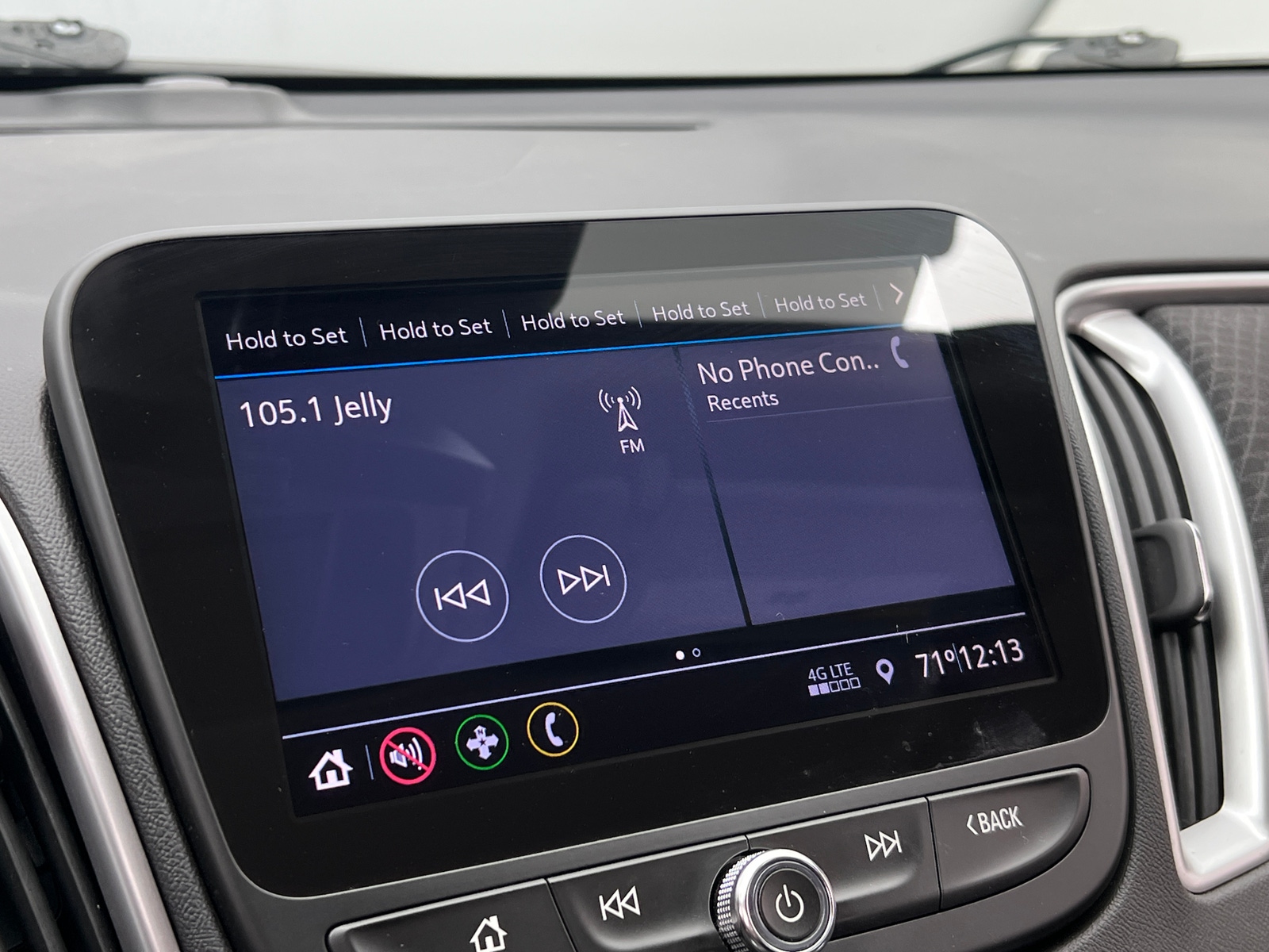 Thumbnail: 2020 Chevrolet Malibu - 4