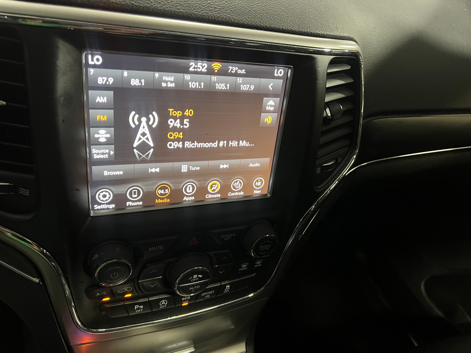 Thumbnail: 2018 Jeep Grand Cherokee - 3