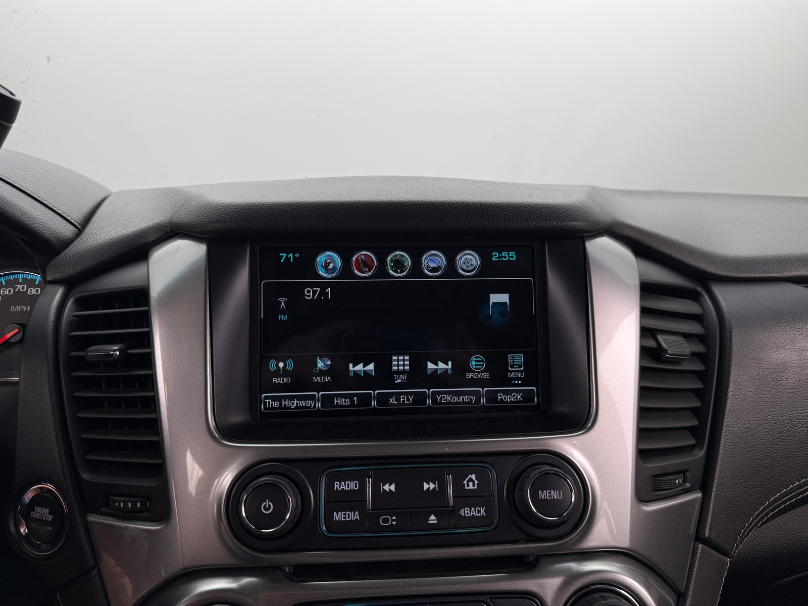 Thumbnail: 2017 Chevrolet Suburban - 3