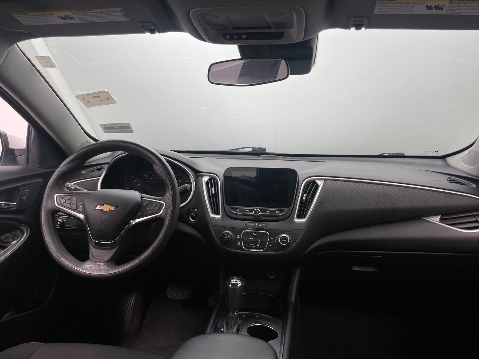 Thumbnail: 2020 Chevrolet Malibu - 3