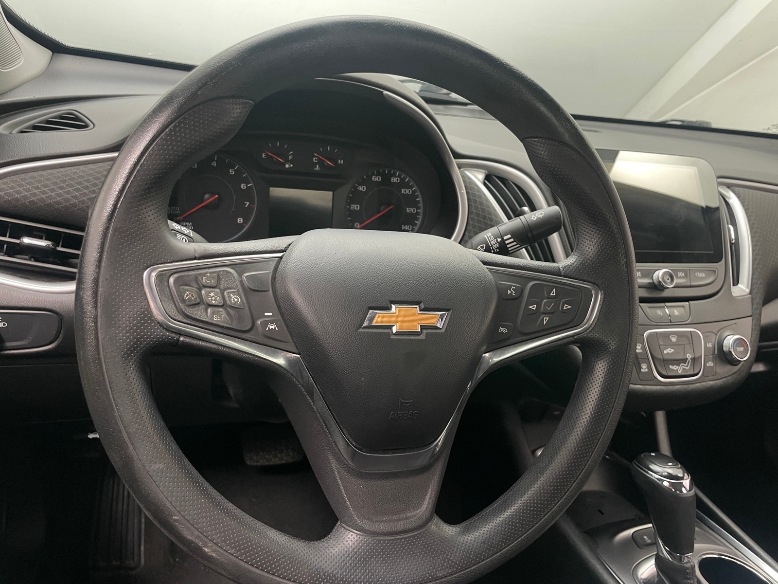 Thumbnail: 2020 Chevrolet Malibu - 5