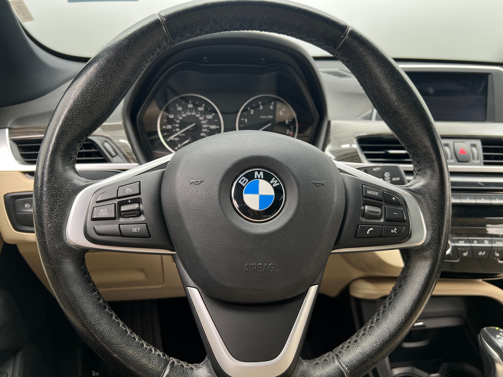 Thumbnail: 2018 BMW X1 - 4