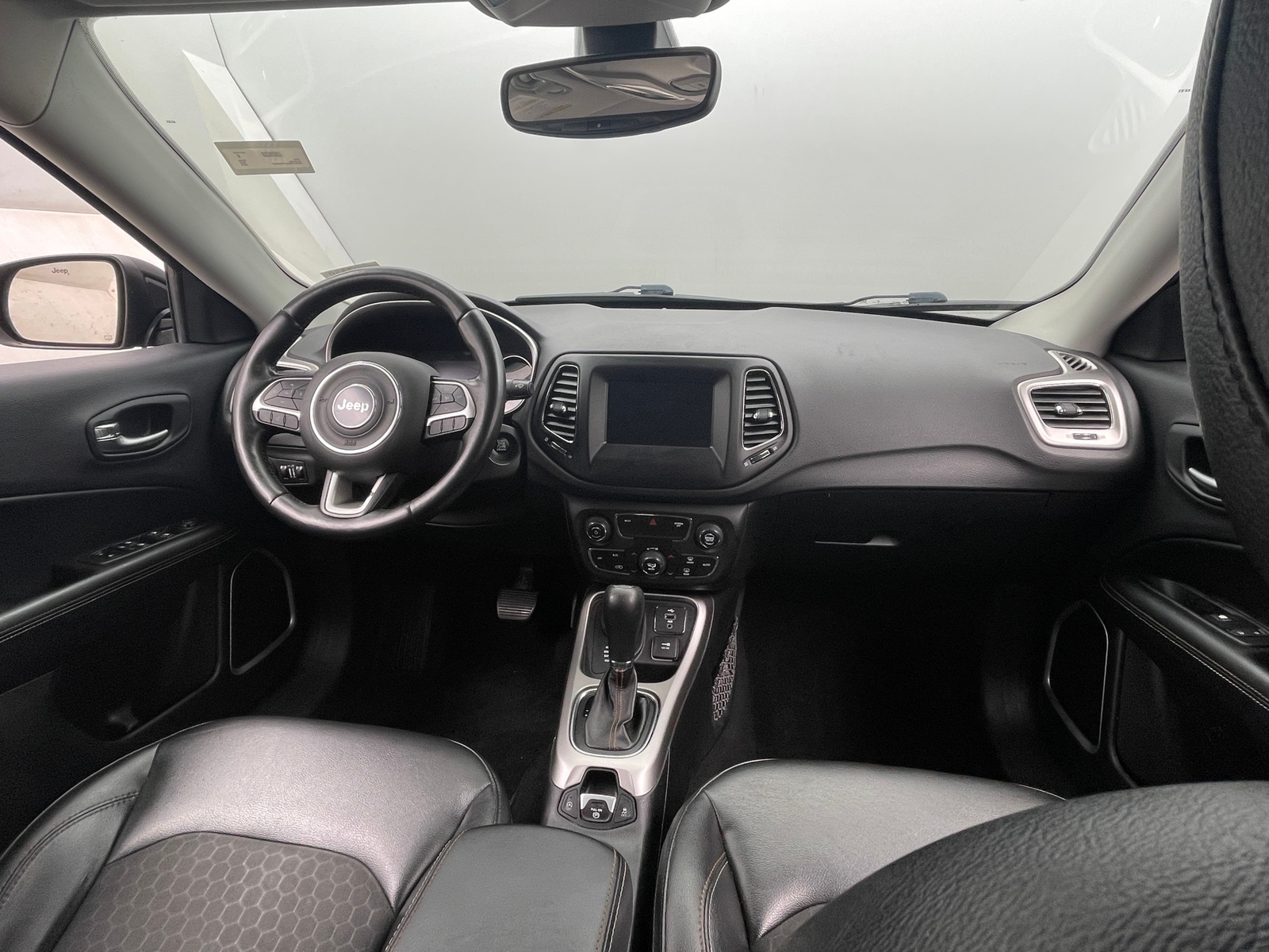 Thumbnail: 2018 Jeep Compass - 3