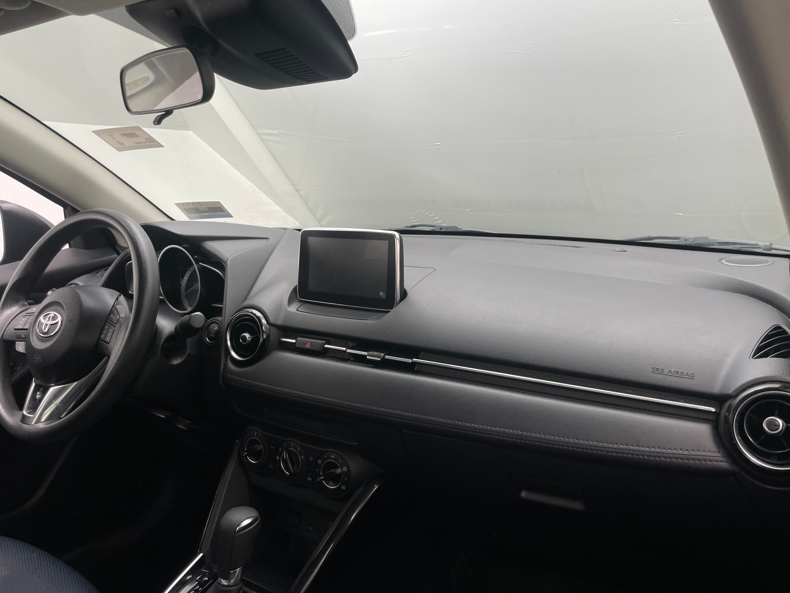 Thumbnail: 2018 Toyota Yaris iA - 3