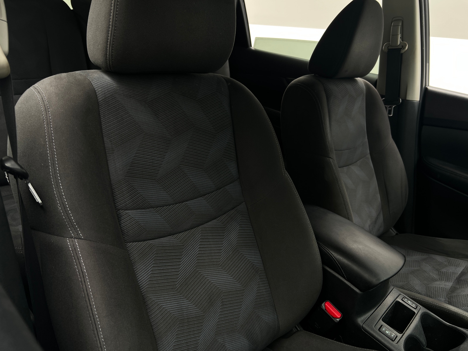 Thumbnail: 2015 Nissan Rogue - 2