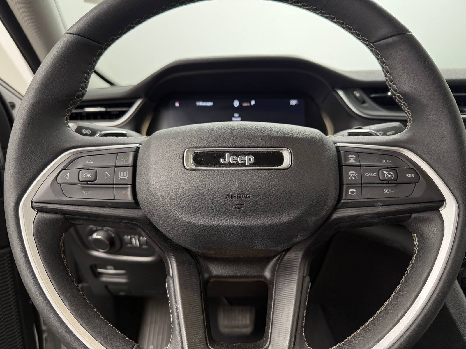 Thumbnail: 2023 Jeep Grand Cherokee - 5