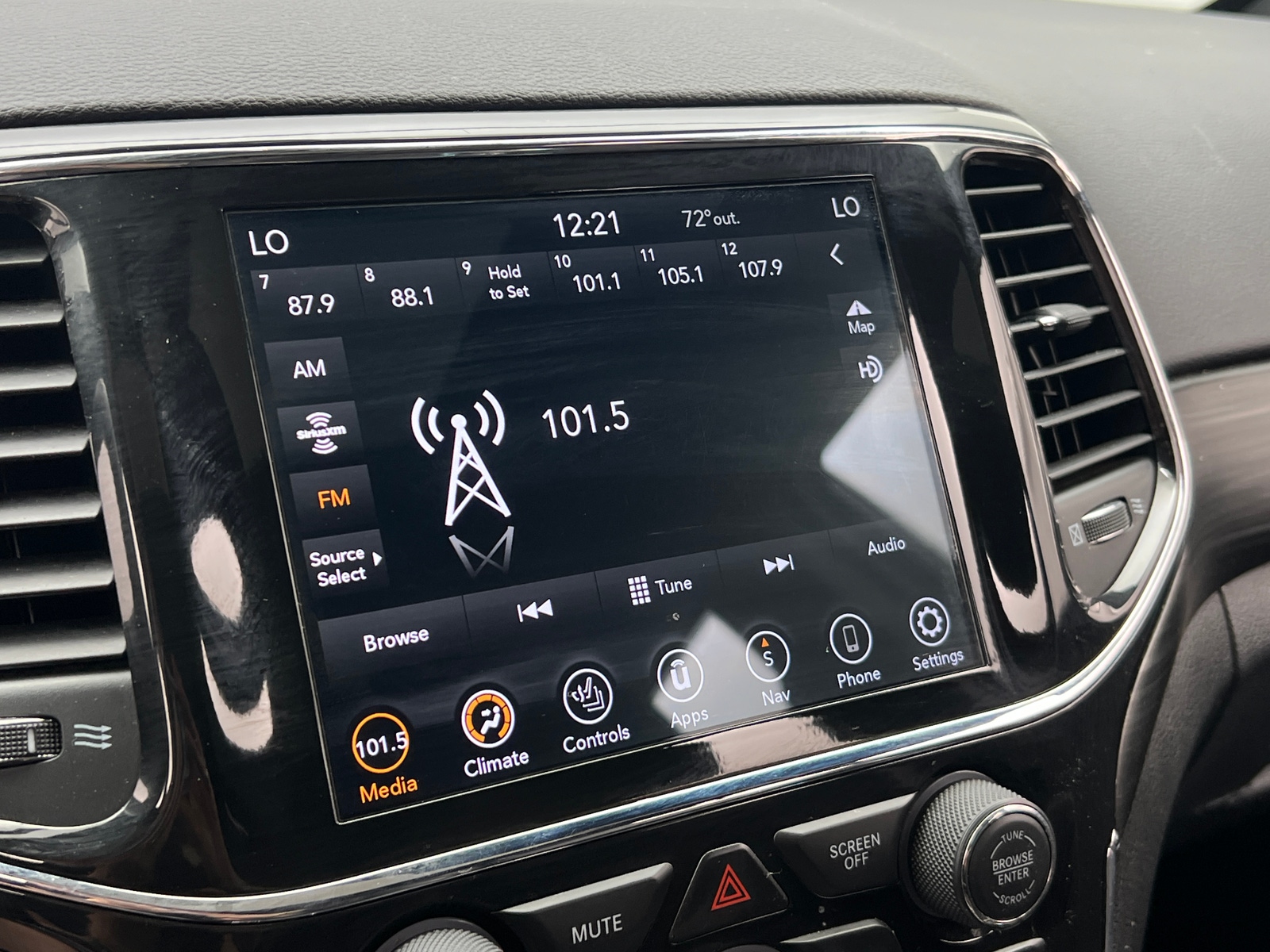 Thumbnail: 2021 Jeep Grand Cherokee - 4