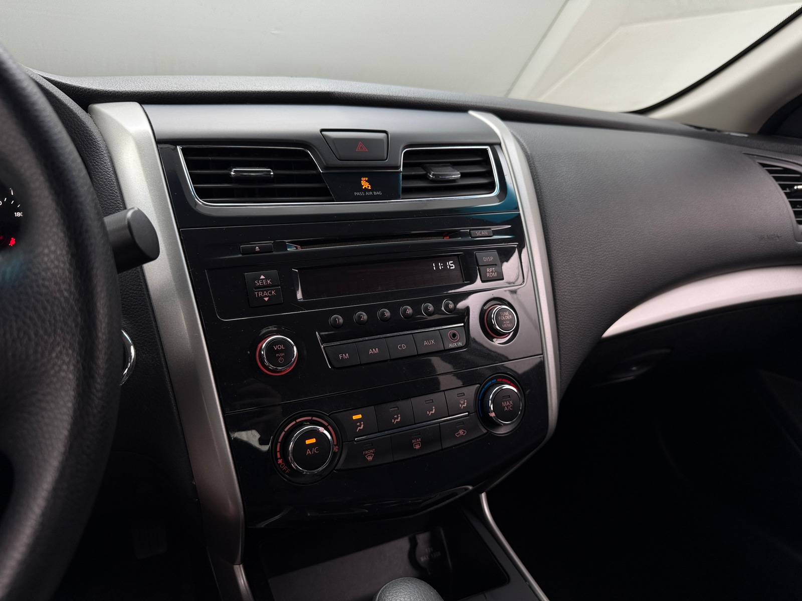 Thumbnail: 2015 Nissan Altima - 4