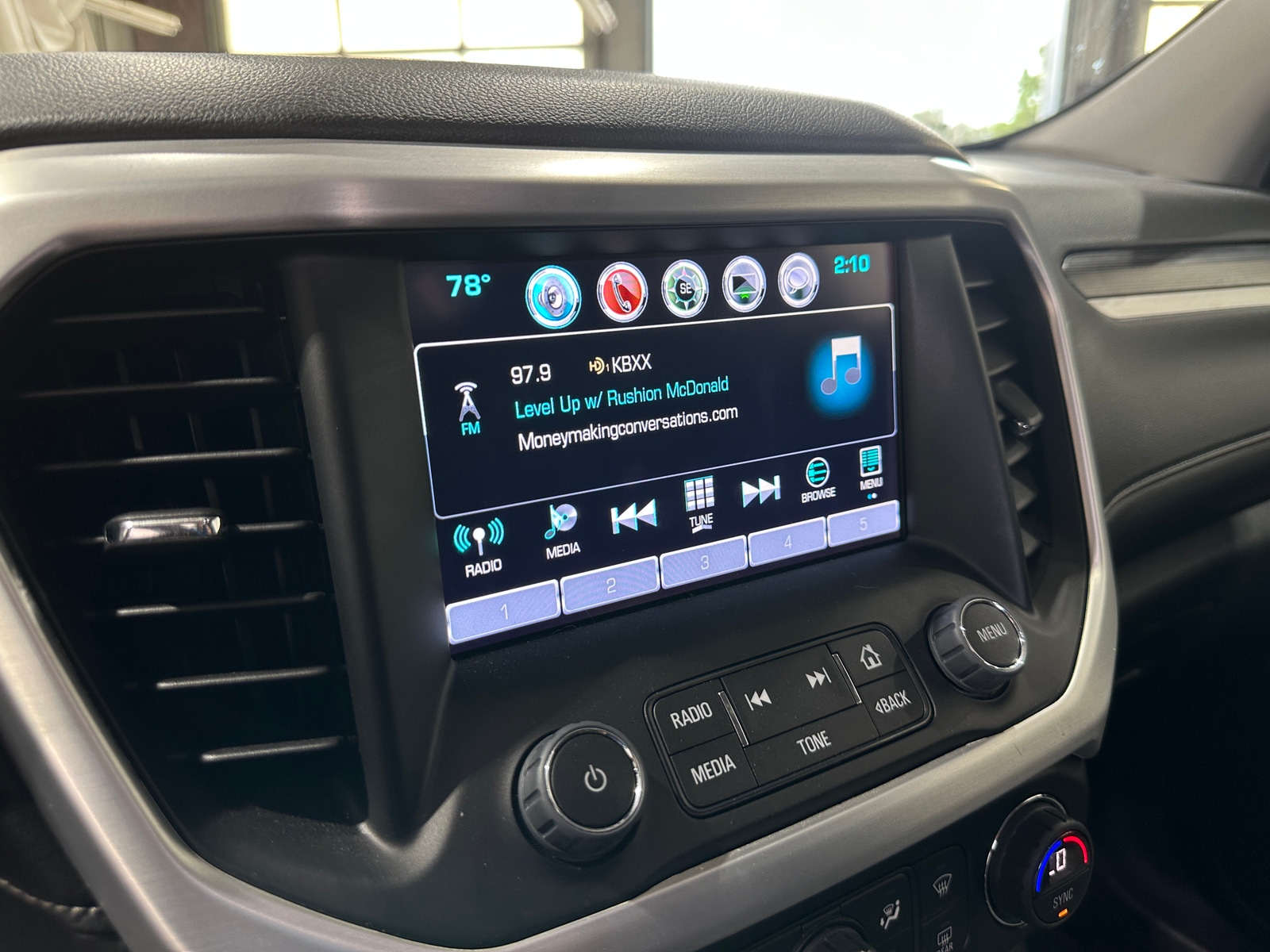 Thumbnail: 2019 GMC Acadia - 3