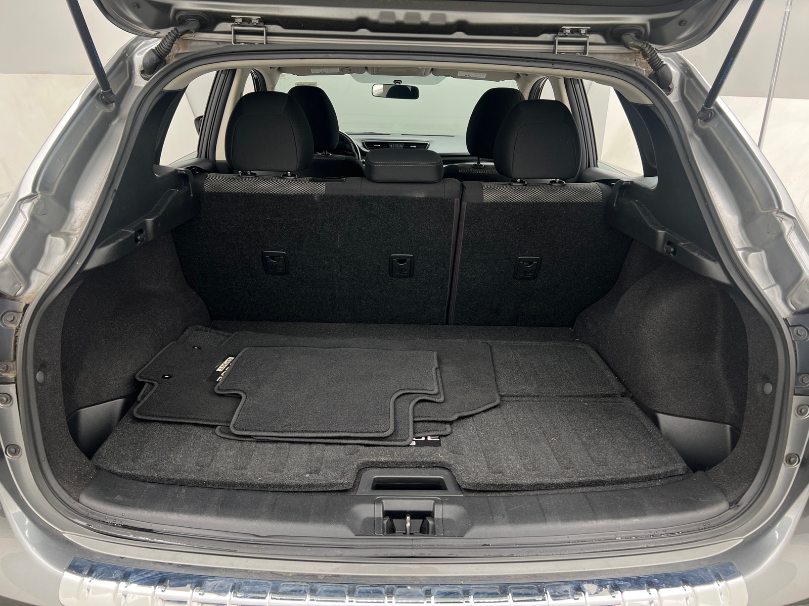 Thumbnail: 2018 Nissan Rogue Sport - 7