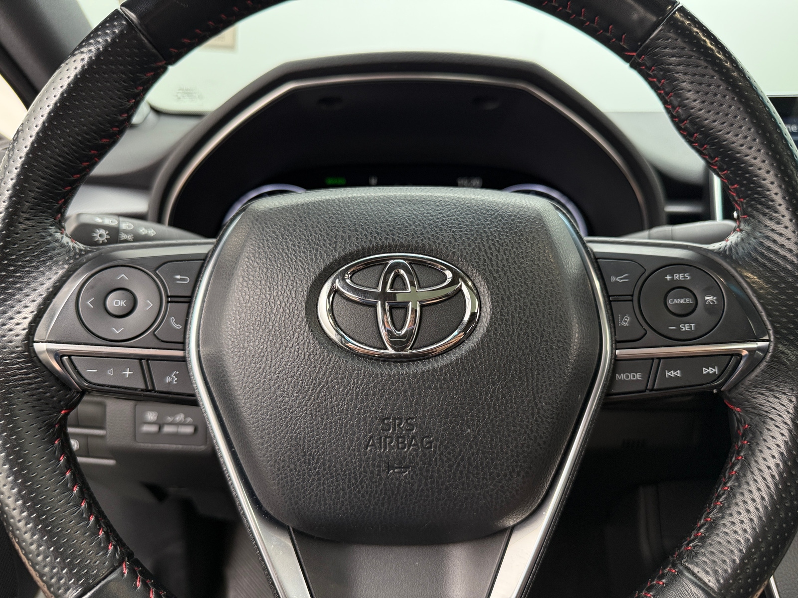 Thumbnail: 2021 Toyota Avalon - 4