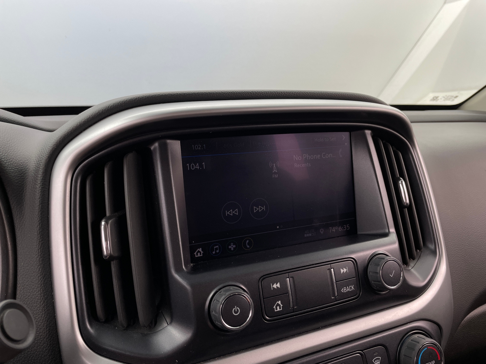 Thumbnail: 2022 Chevrolet Colorado - 4