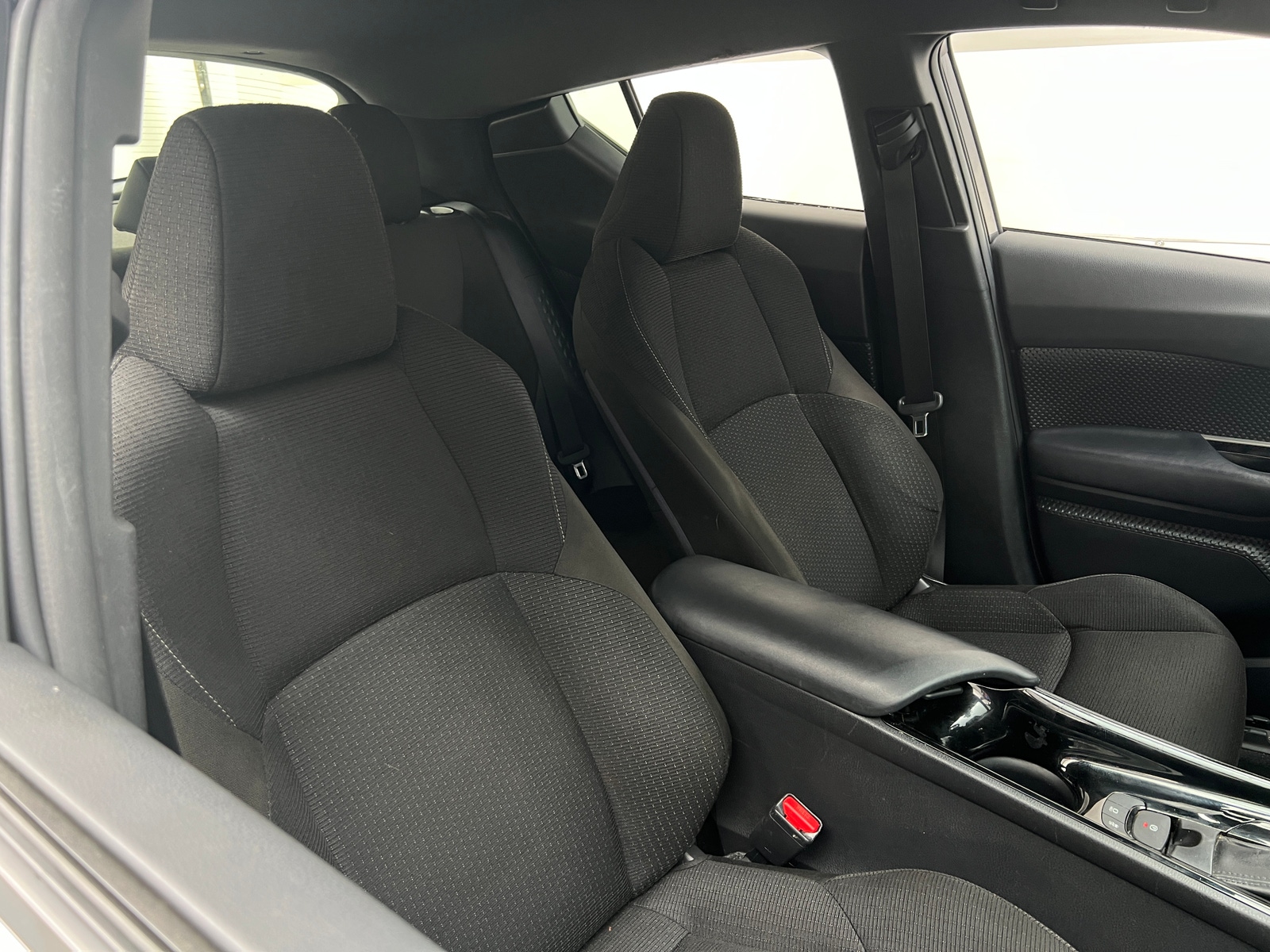 Thumbnail: 2019 Toyota C-HR - 2