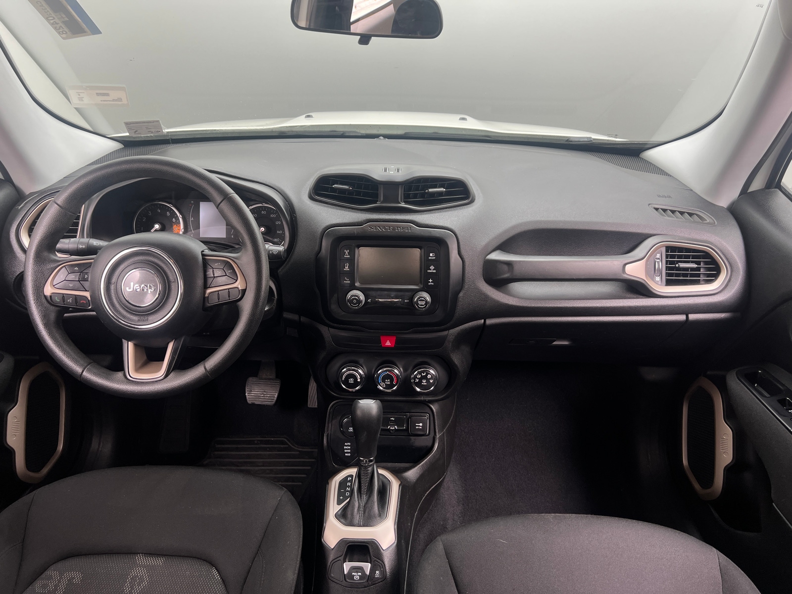 Thumbnail: 2017 Jeep Renegade - 3