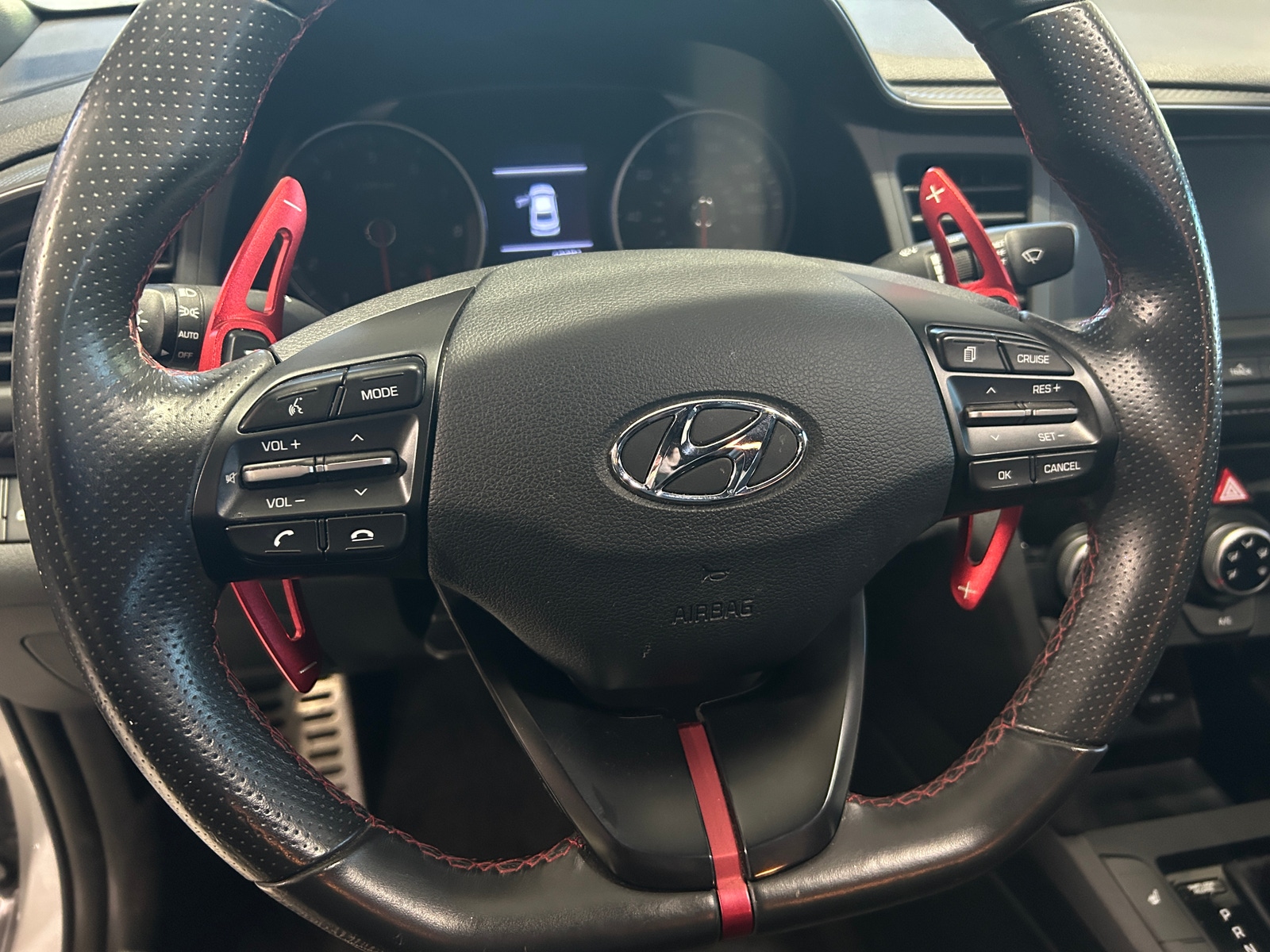 Thumbnail: 2019 Hyundai Elantra - 4