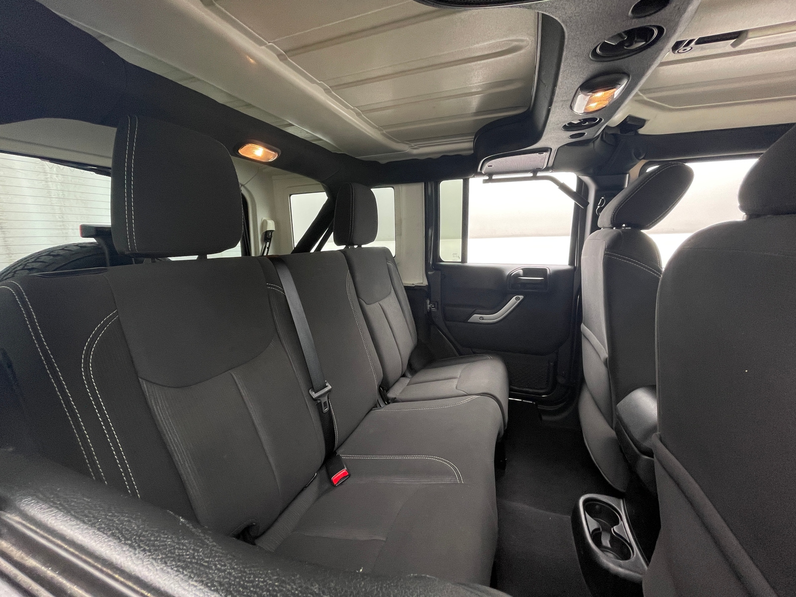 Thumbnail: 2018 Jeep Wrangler - 6