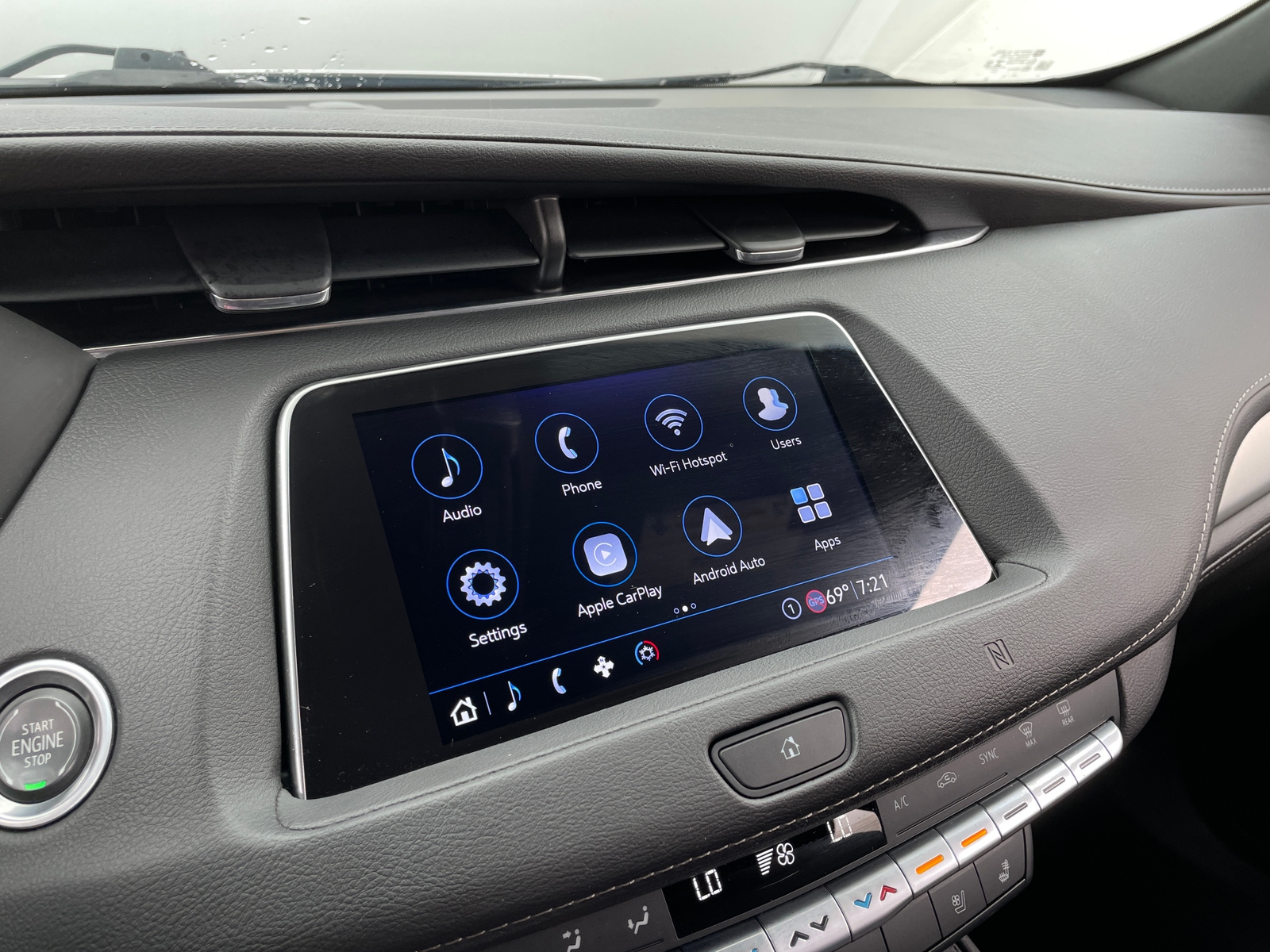 Thumbnail: 2020 Cadillac XT4 - 3