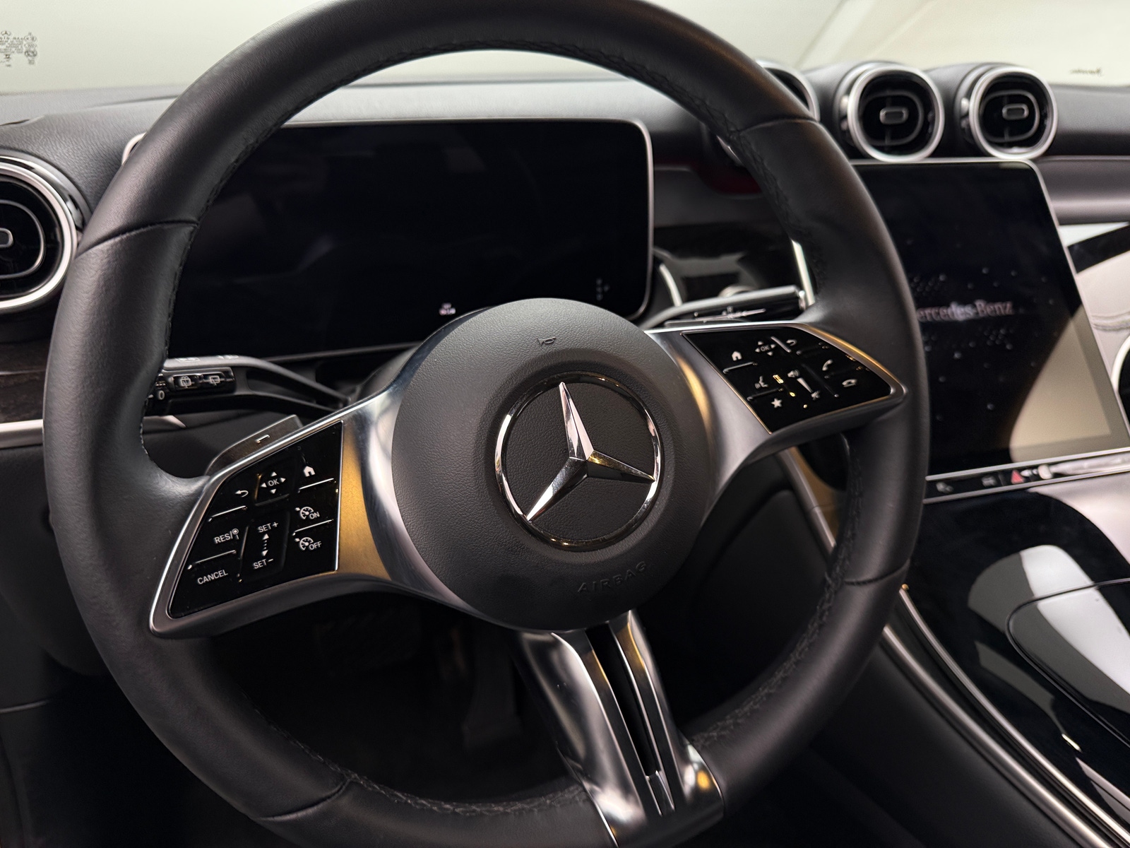 Thumbnail: 2025 Mercedes-Benz GLC - 5