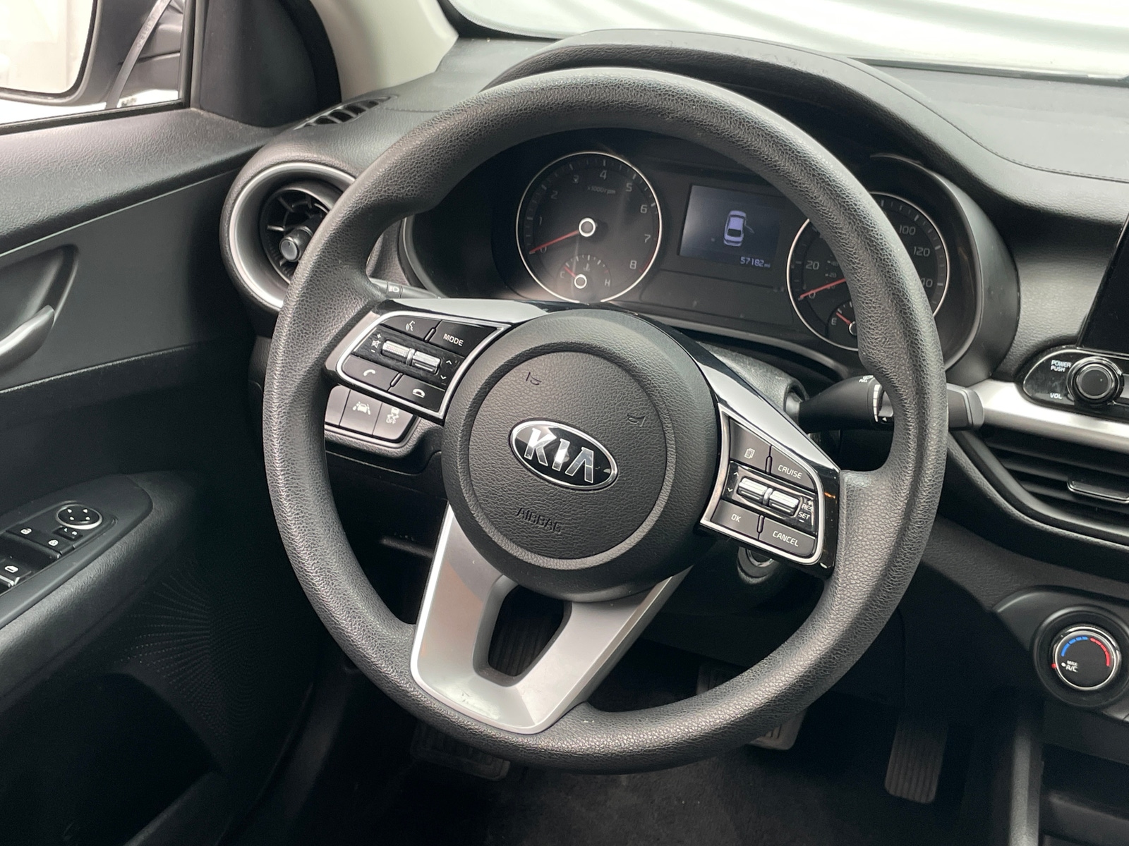 Thumbnail: 2020 Kia Forte - 5