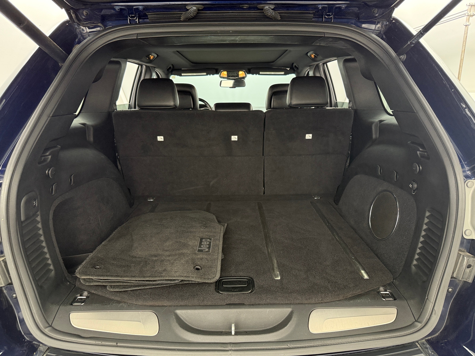 Thumbnail: 2015 Jeep Grand Cherokee - 6