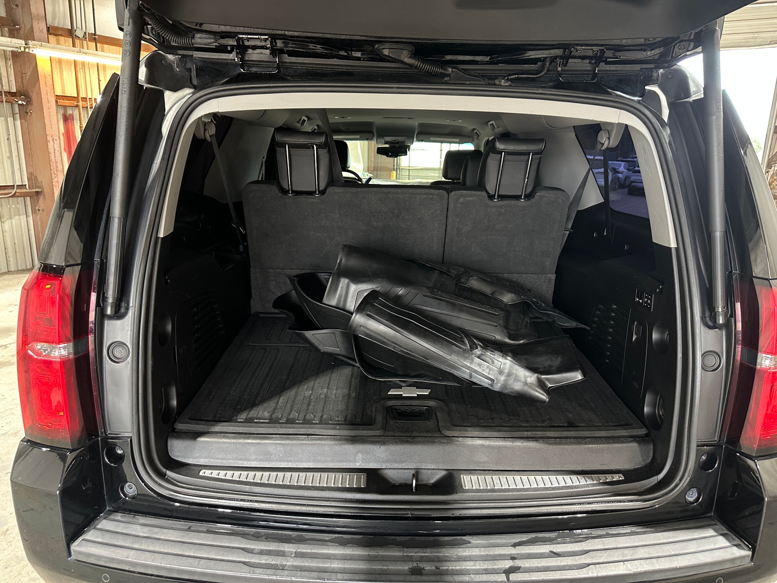 Thumbnail: 2020 Chevrolet Suburban - 6