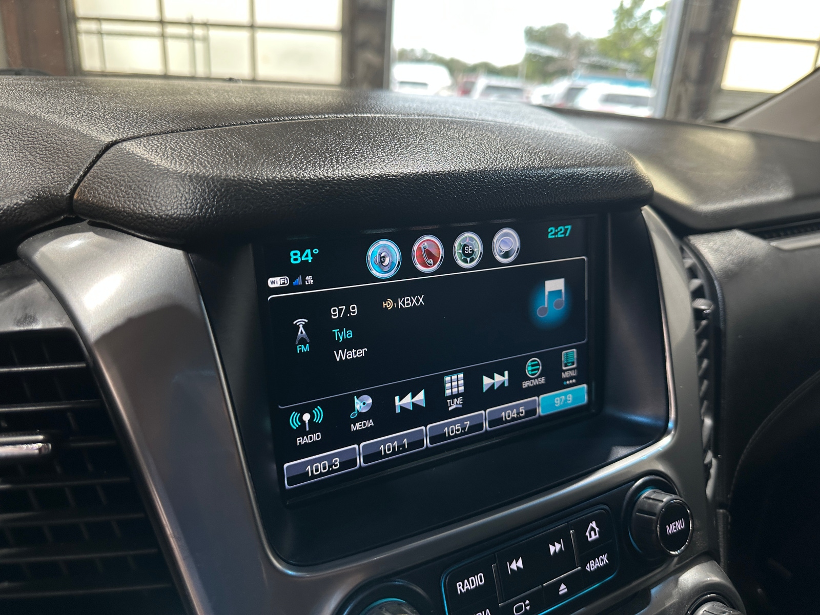Thumbnail: 2020 Chevrolet Suburban - 3