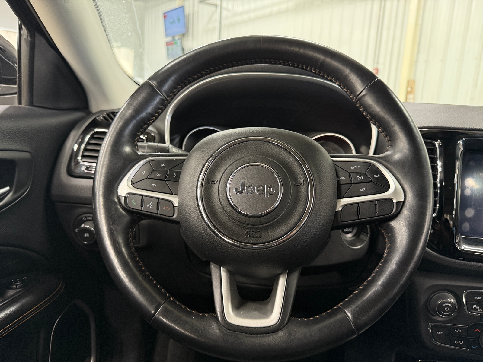 Thumbnail: 2018 Jeep Compass - 5