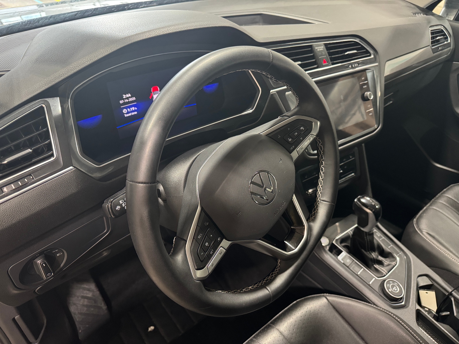 Thumbnail: 2022 Volkswagen Tiguan - 2