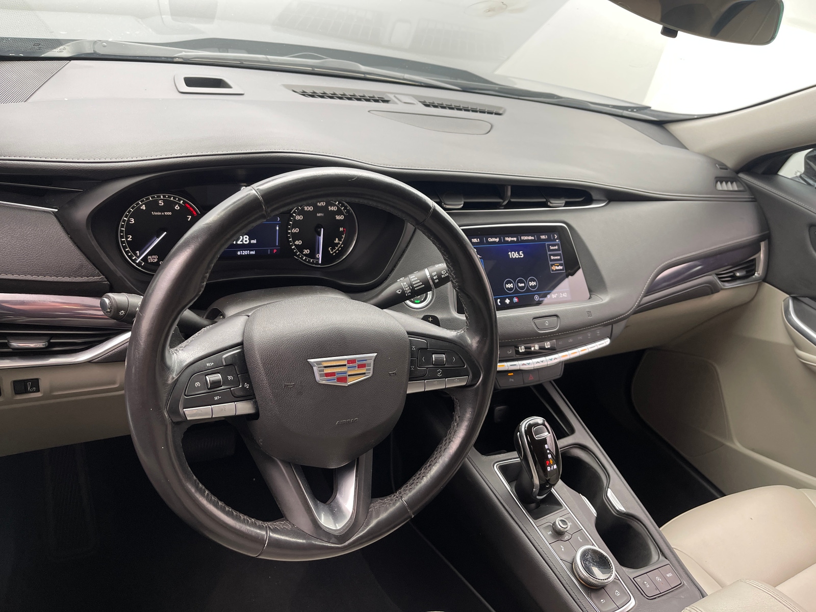 Thumbnail: 2021 Cadillac XT4 - 3