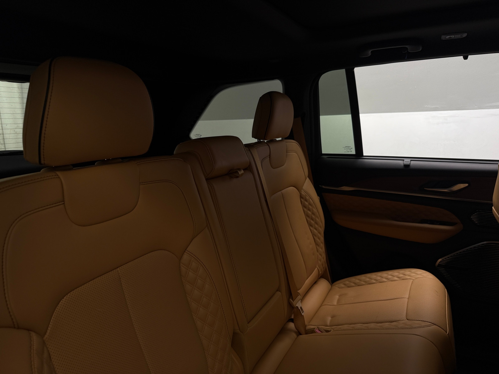 Thumbnail: 2022 Jeep Grand Cherokee - 5