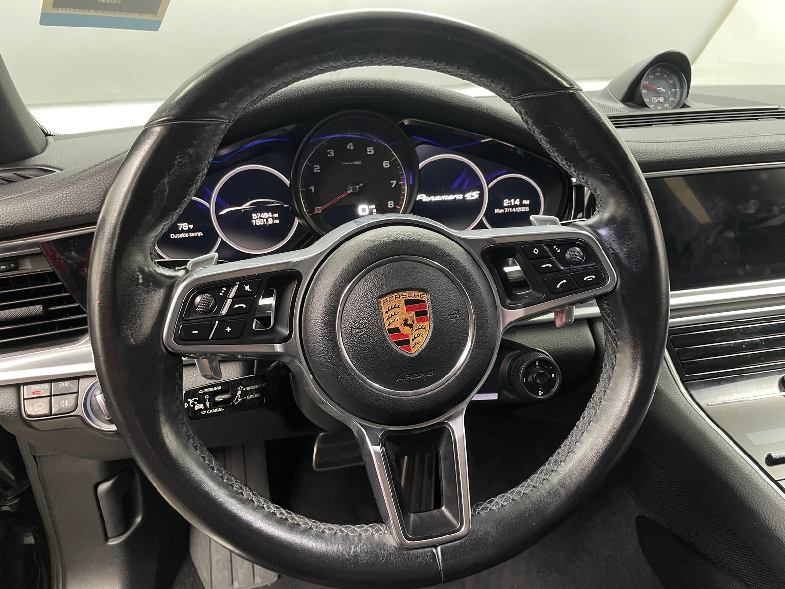 Thumbnail: 2018 Porsche Panamera - 4