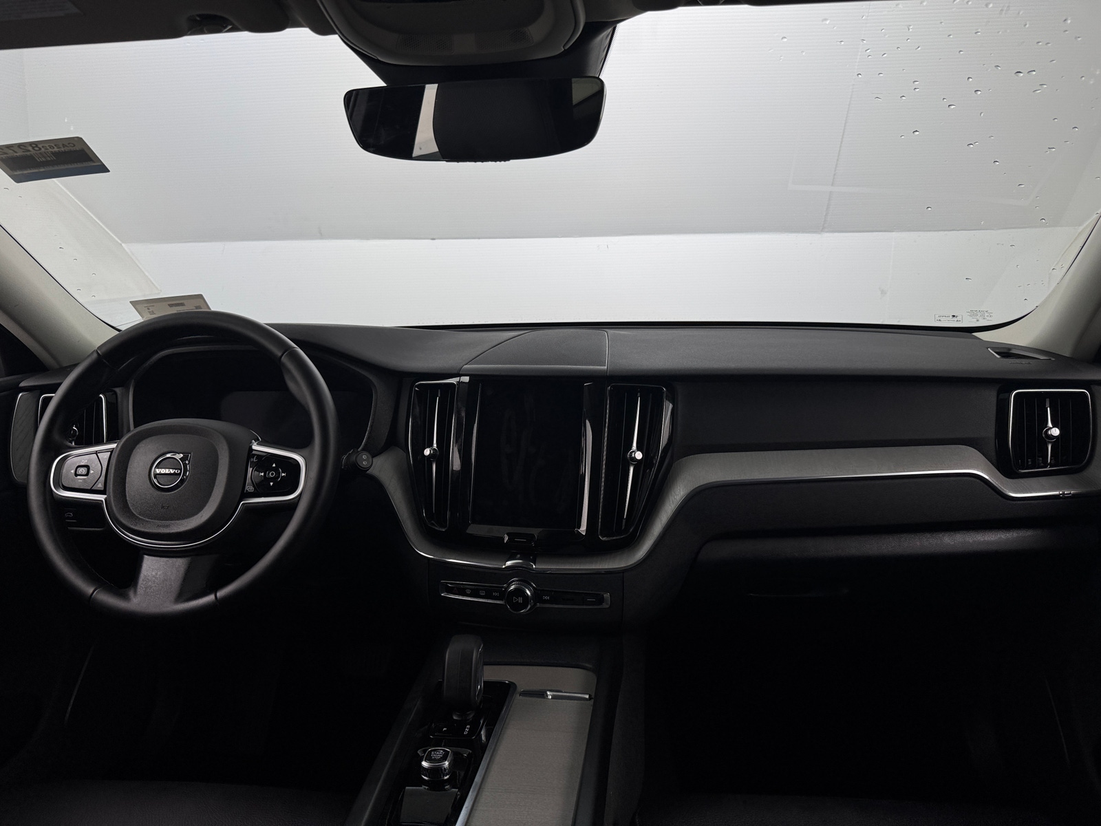 Thumbnail: 2025 Volvo XC60 - 3