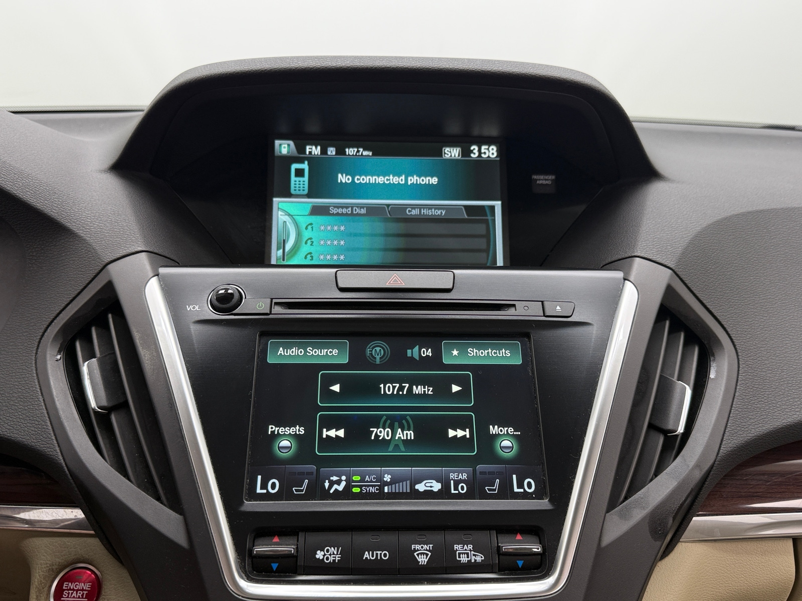 Thumbnail: 2015 Acura MDX - 3
