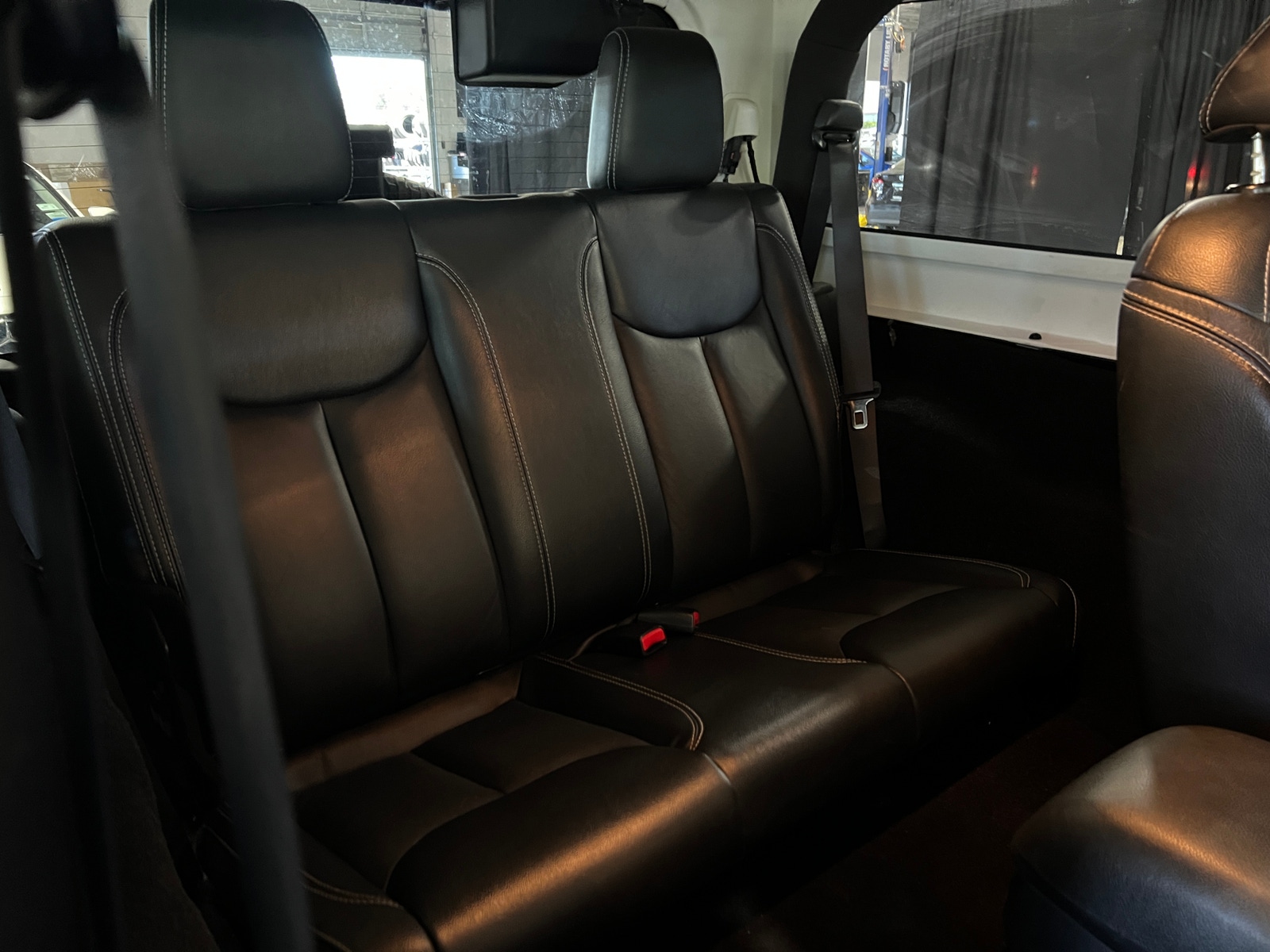 Thumbnail: 2015 Jeep Wrangler - 5