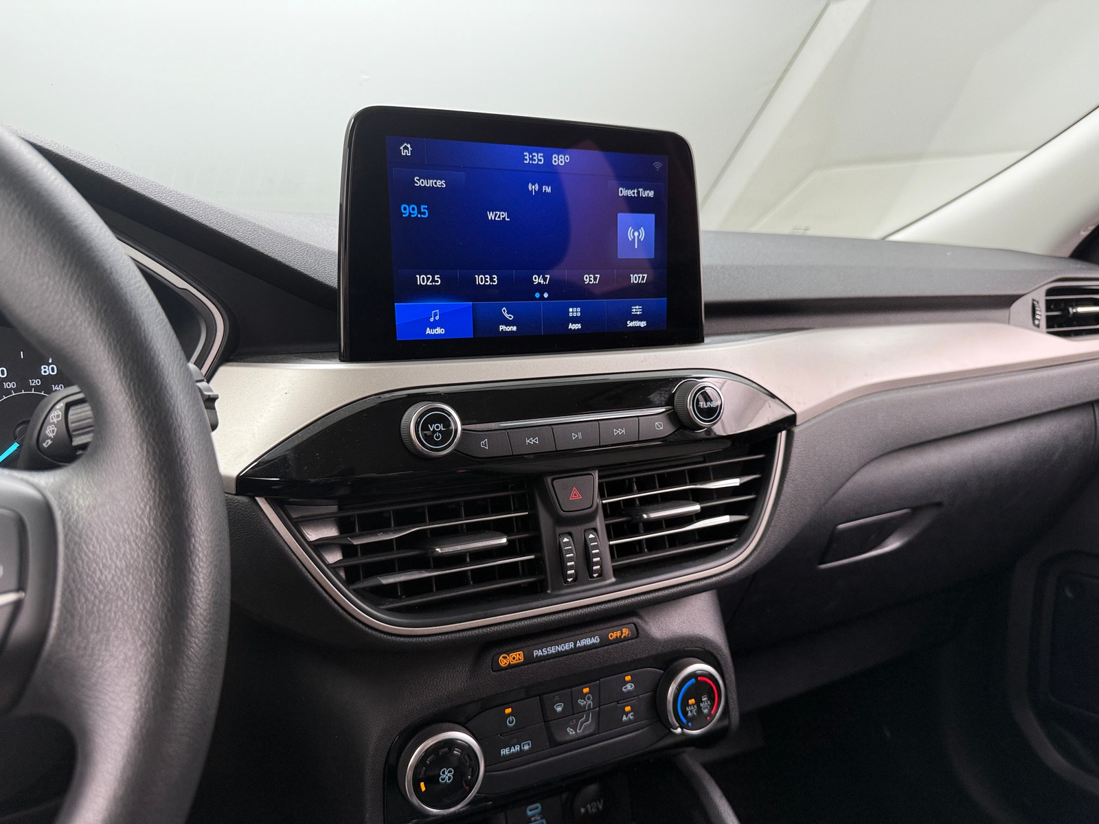 Thumbnail: 2022 Ford Escape - 4