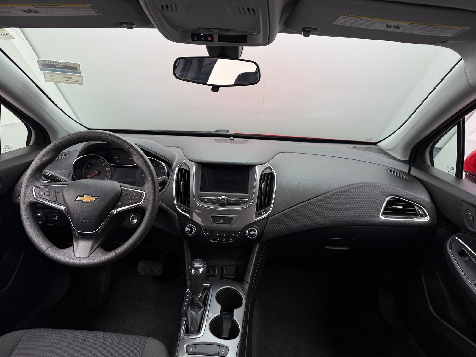 Thumbnail: 2019 Chevrolet Cruze - 3