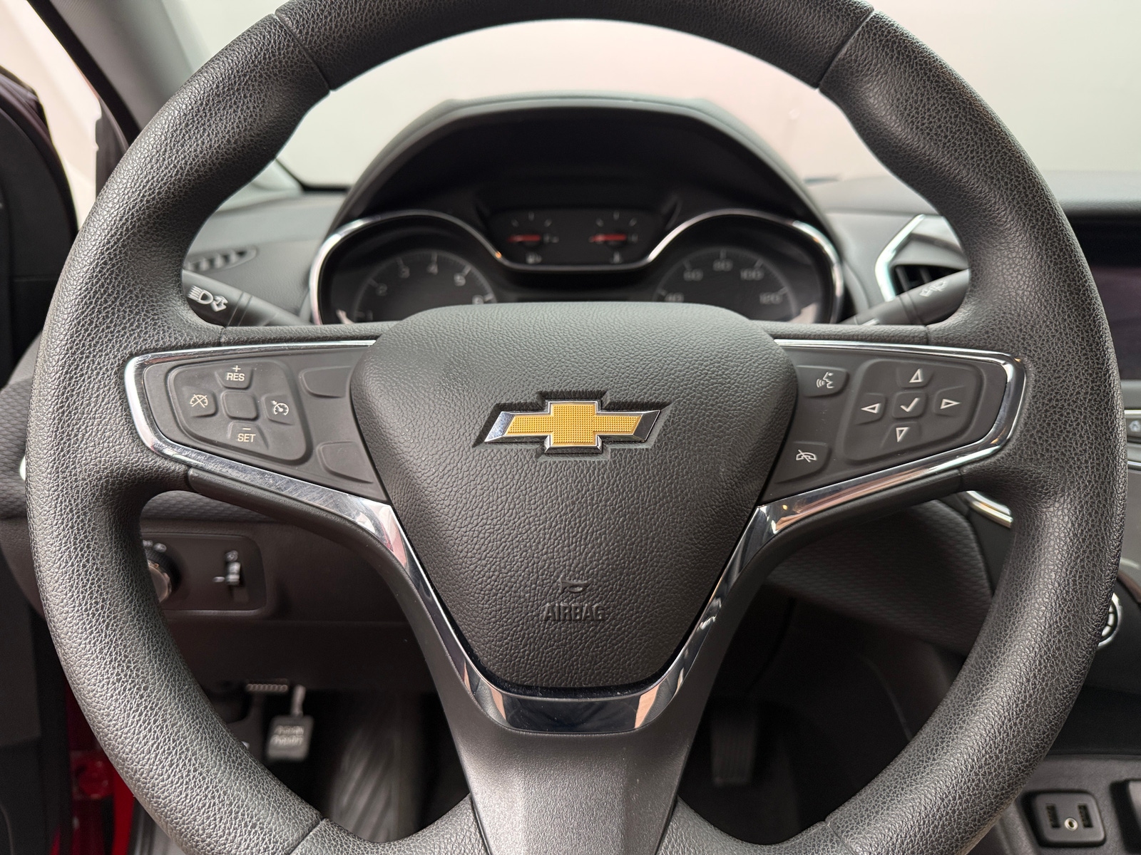 Thumbnail: 2019 Chevrolet Cruze - 5