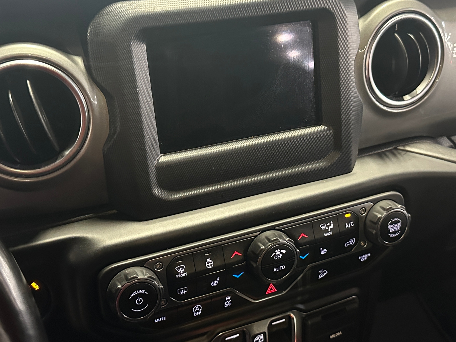 Thumbnail: 2020 Jeep Wrangler - 4