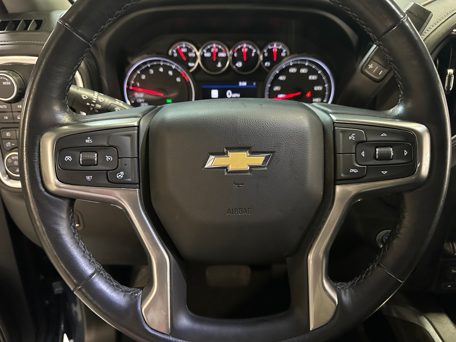 Thumbnail: 2022 Chevrolet Silverado 1500 - 4