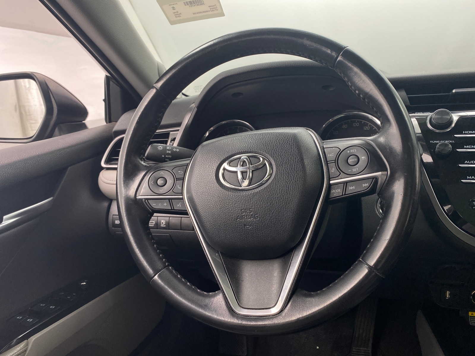 Thumbnail: 2019 Toyota Camry - 4