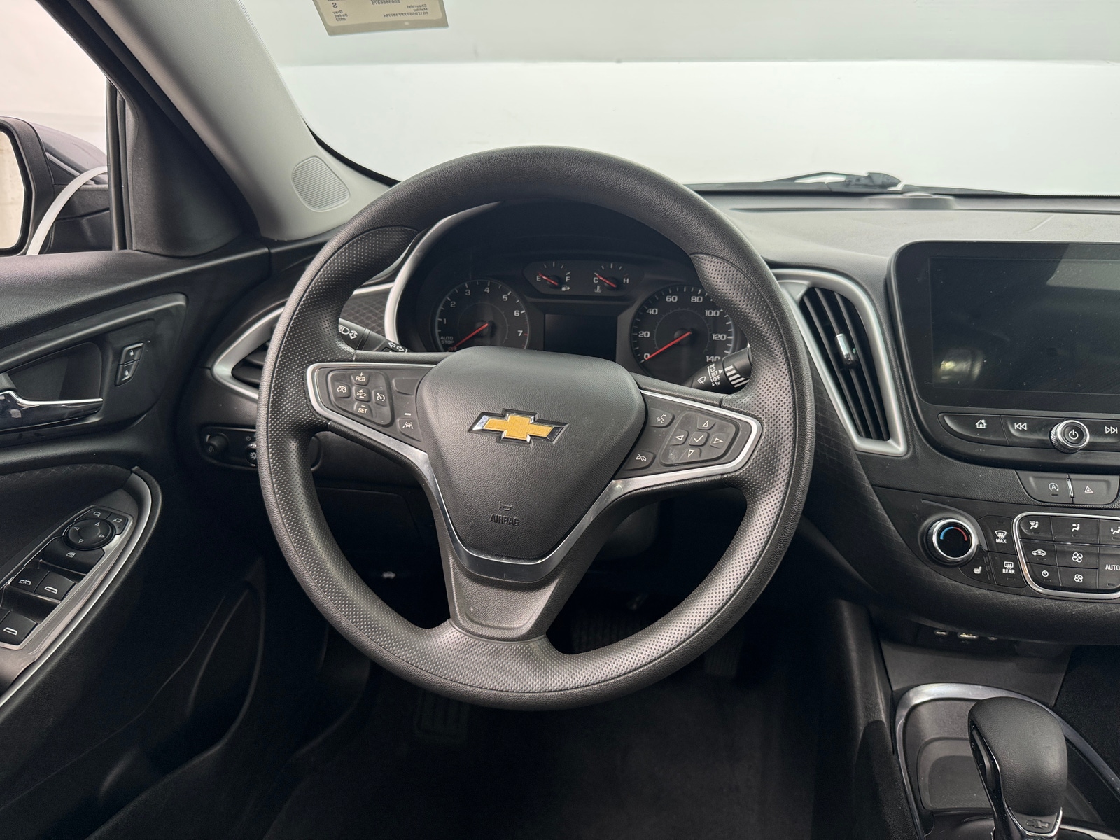 Thumbnail: 2023 Chevrolet Malibu - 5