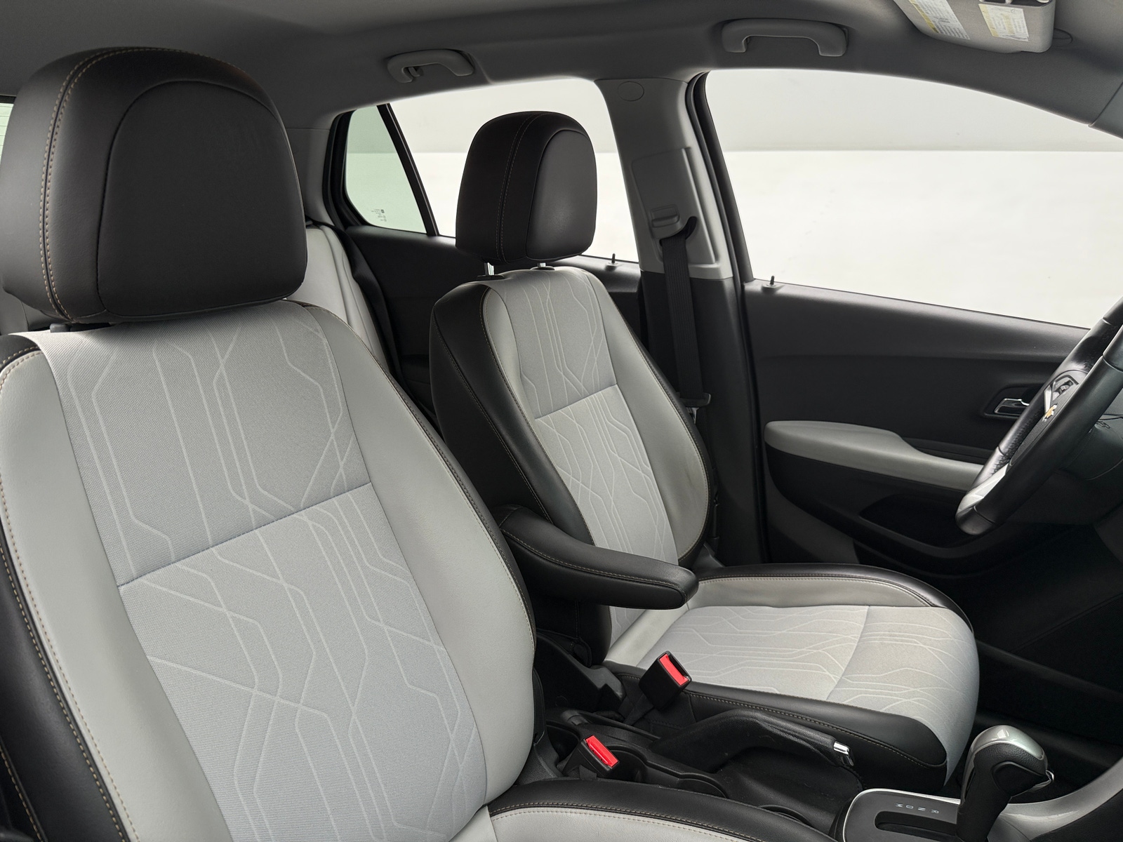 Thumbnail: 2018 Chevrolet Trax - 2