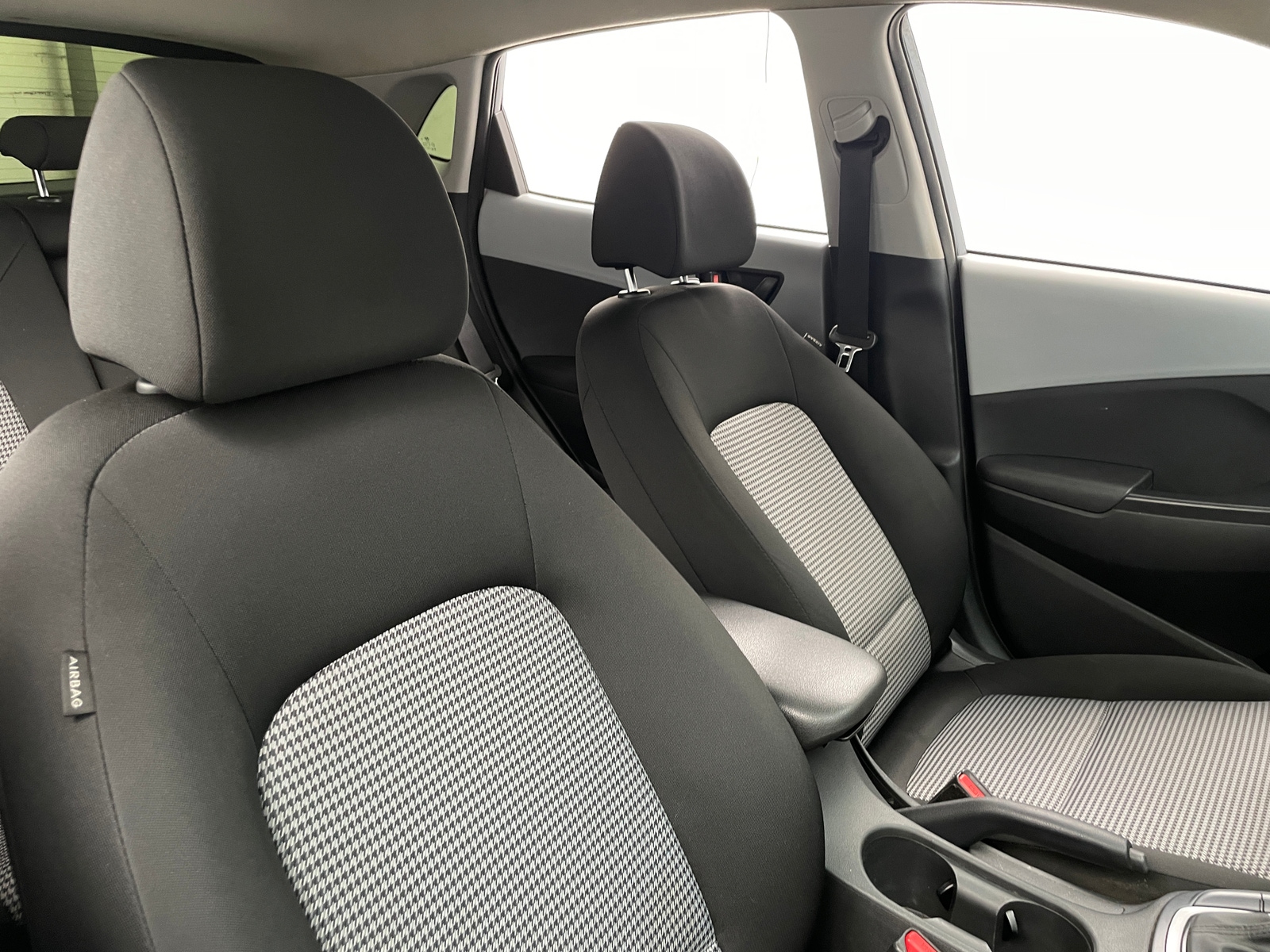 Thumbnail: 2019 Hyundai Kona - 2