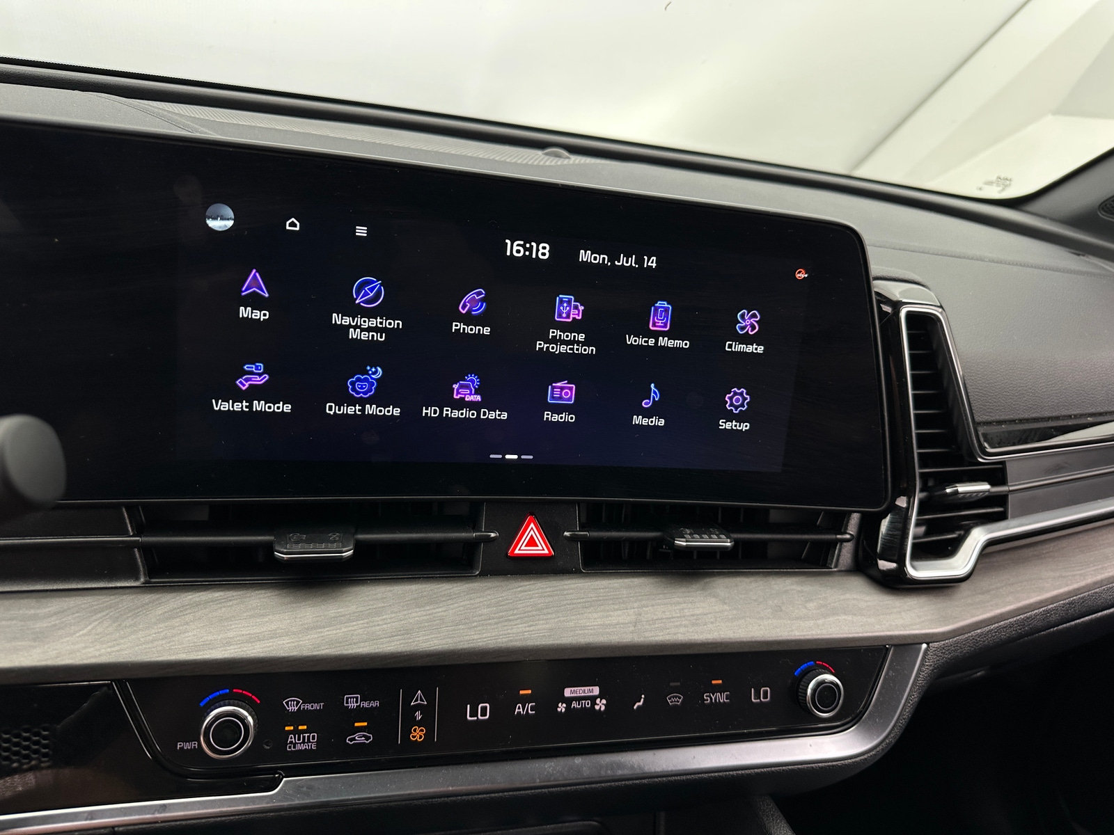 Thumbnail: 2024 Kia Sportage - 3