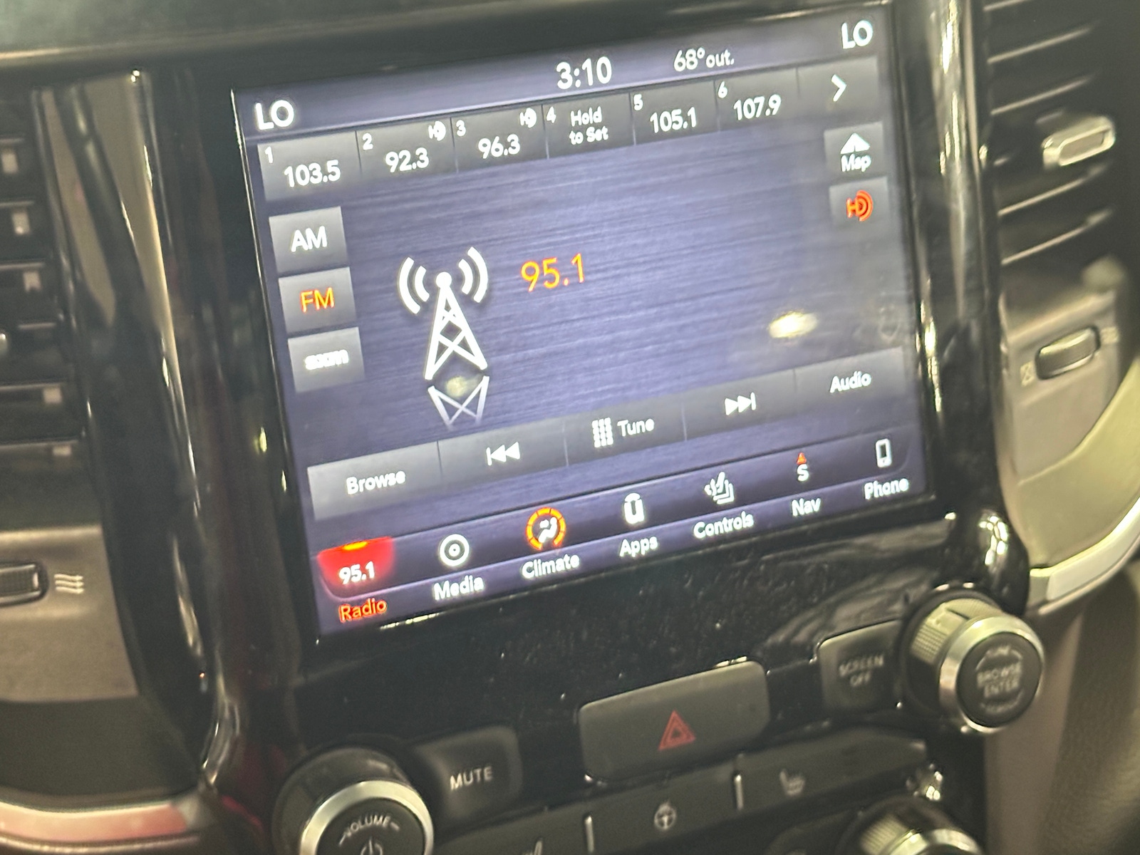 Thumbnail: 2019 RAM 1500 - 4
