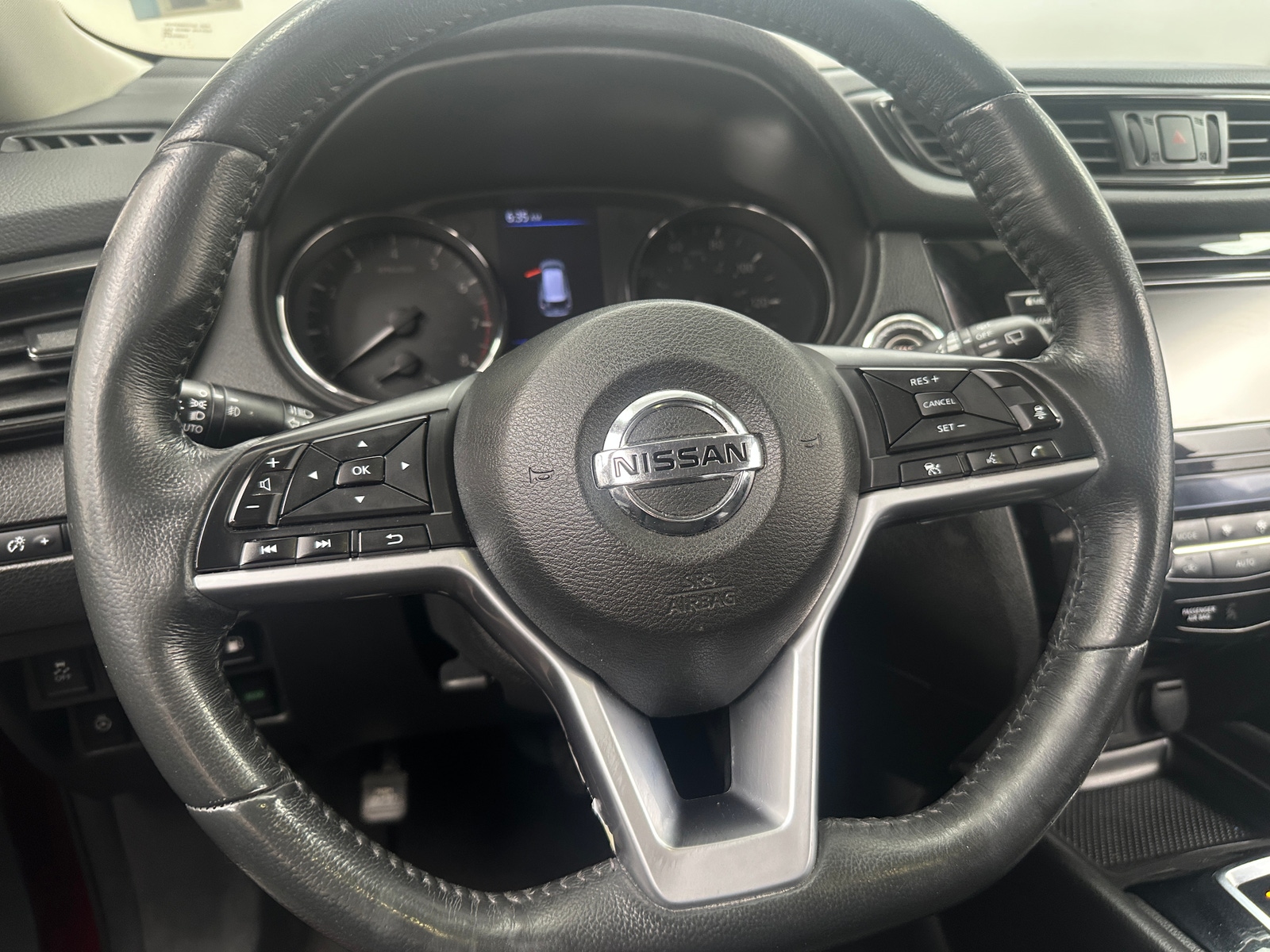 Thumbnail: 2018 Nissan Rogue - 5