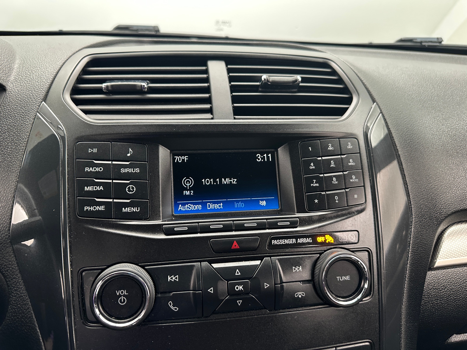 Thumbnail: 2019 Ford Explorer - 4